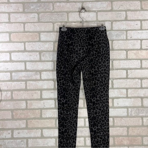 Boston Proper Gray Leopard Print Pull on Leggings Size XXS - Picture 10 of 12
